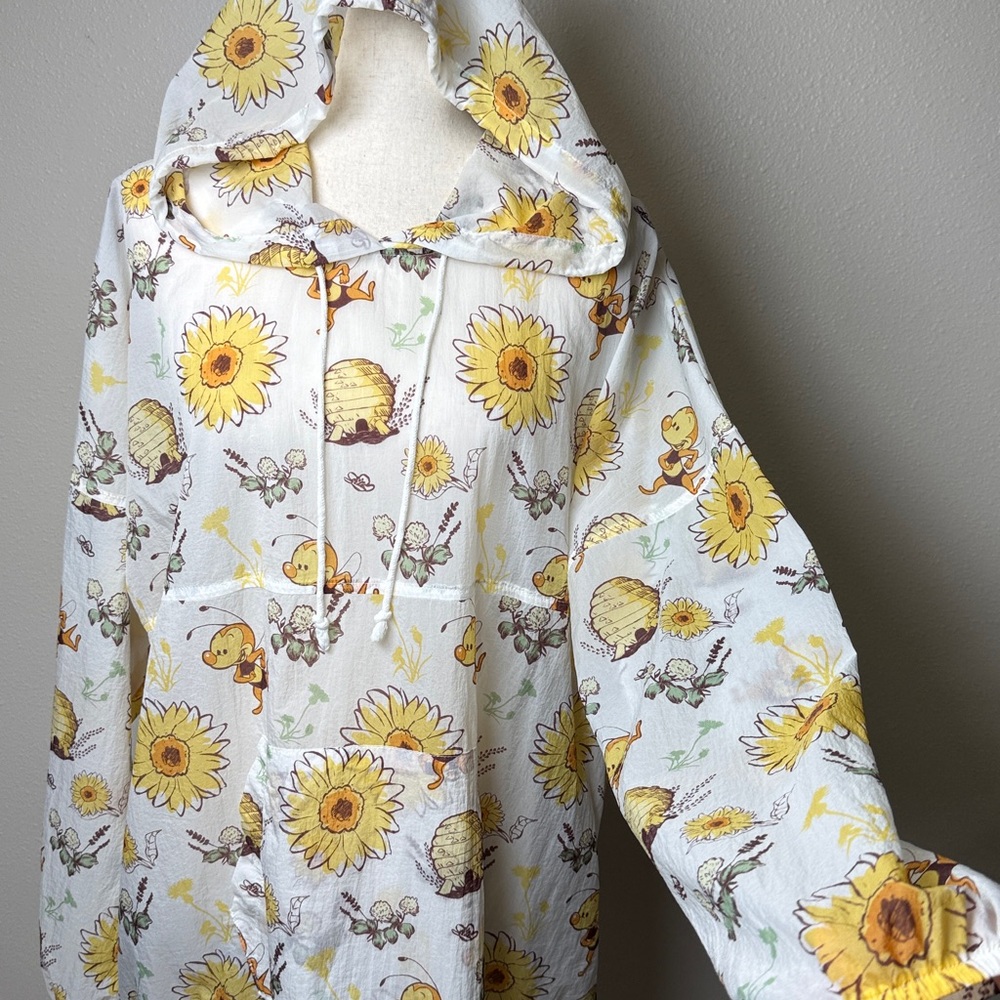 Spirit Jersey Epcot Flower Garden Windbreaker L Hood Sheer Lightweight Packable